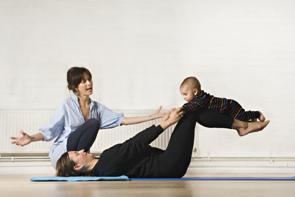 Фитнес с малышом для активной мамы