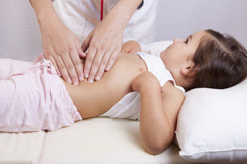 пальпация кишечника у ребенка