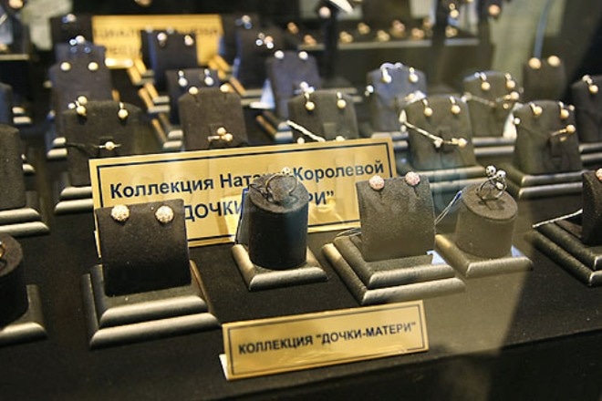 Коллекция ювелирных украшений Наташи Королёвой "Дочки-матери" Коллекция ювелирных украшений Наташи Королёвой "Дочки-матери"
