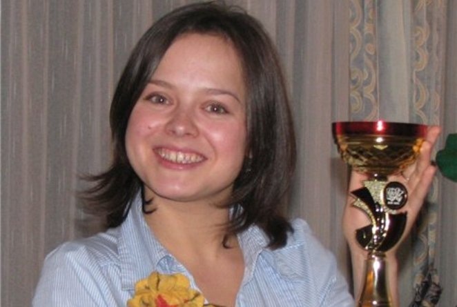 Наталья Медведева с наградой - "КВНщица года" Наталья Медведева с наградой - "КВНщица года"