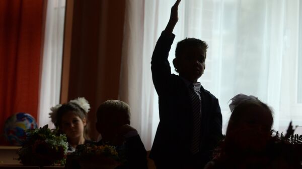 Школьники на уроке Школьники на уроке