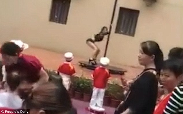 A kindergarten in Shenzhen, south-east China has caused outrage among parents after it lined up a pole dancing performance to welcome its students back to school after the summer