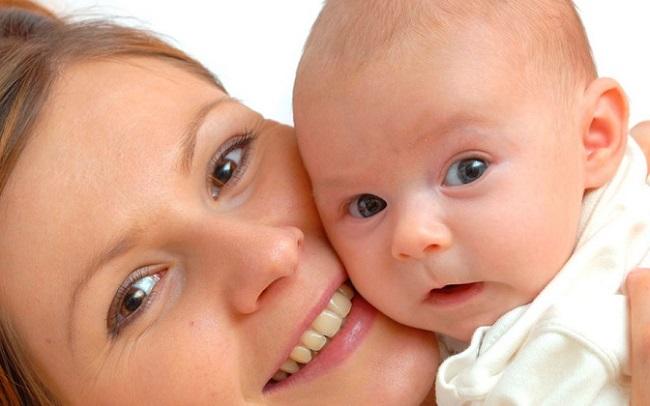 Родители волнуются, если форма головы новорожденного не соответствует нормативным показателям