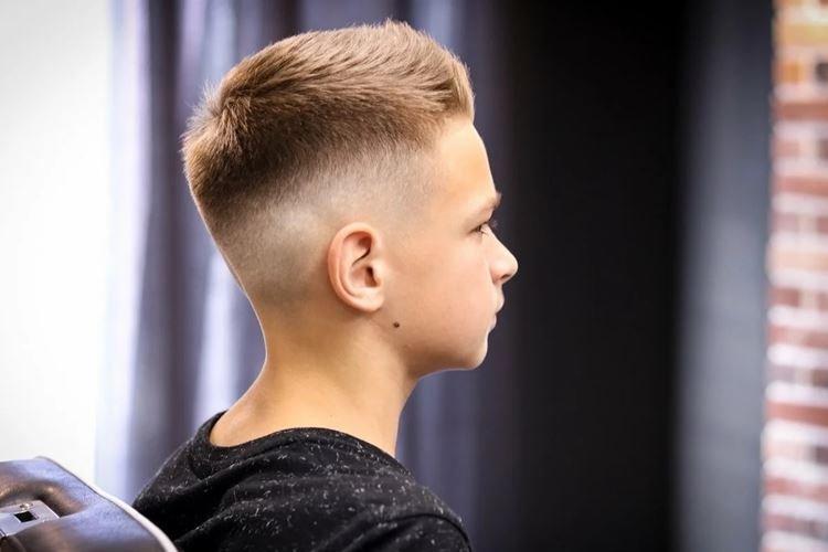 Полубокс - Модные стрижки для мальчиков 2020
