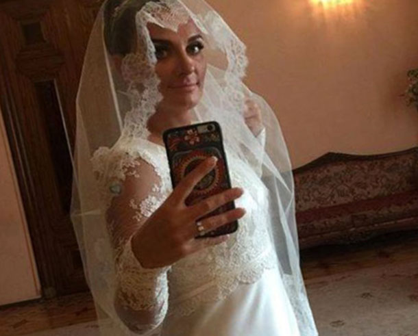 Селфи в свадебном платье