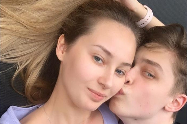 Ребята ссорятся, но быть долго друг без друга не могут Ребята ссорятся, но быть долго друг без друга не могут