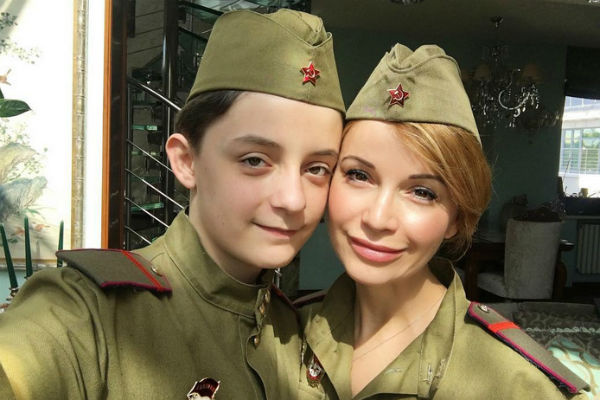 Ольга часто выкладывает фото с наследником в блог Ольга часто выкладывает фото с наследником в блог