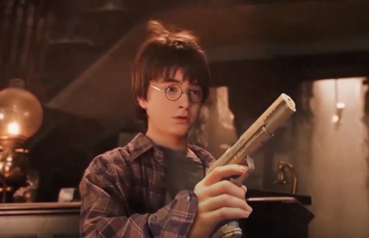 Фото:  Harry Potter With Guns/YouTube