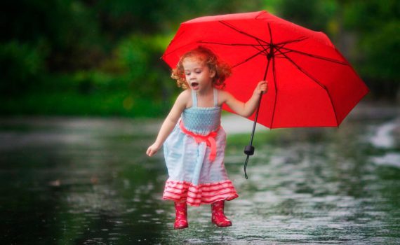 детская фотосессия в дождь